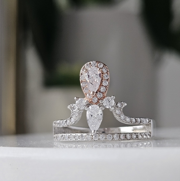 Crown tiara ring, size 7, 925 Sterling Silver Charmed Aroma - Picture 3 of 6